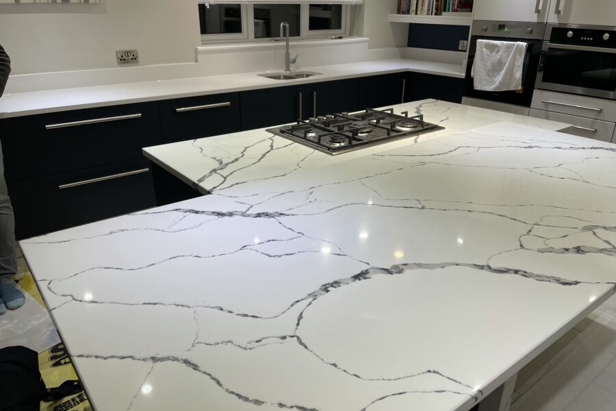 white quartz with thick grey veins called calacatta invisible dark quartz